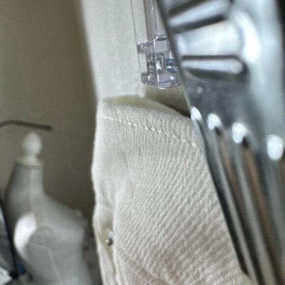 Levi’s Women's 33 Mid Length Midrise Denim Shorts Stretch Off White NWT 0599 - Picture 7 of 15